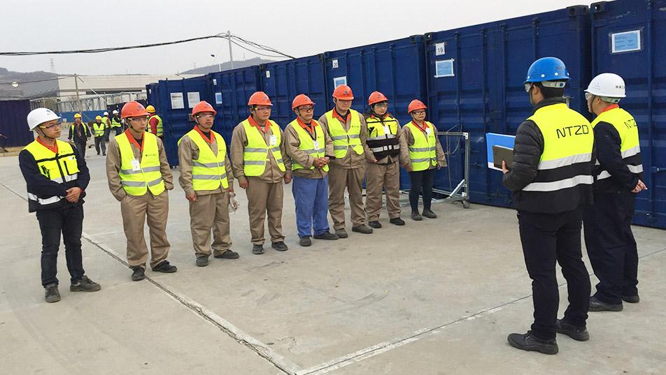 英特爾紅海中央倉(cāng)庫(kù)鋼平臺(tái)支架結(jié)構(gòu)制作安裝